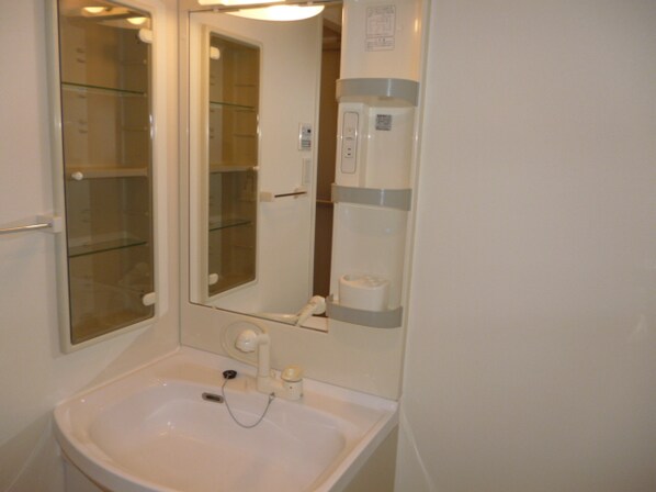 コンフォリア芝公園の物件内観写真